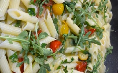Cherry Tomatoes and Arugula Pasta